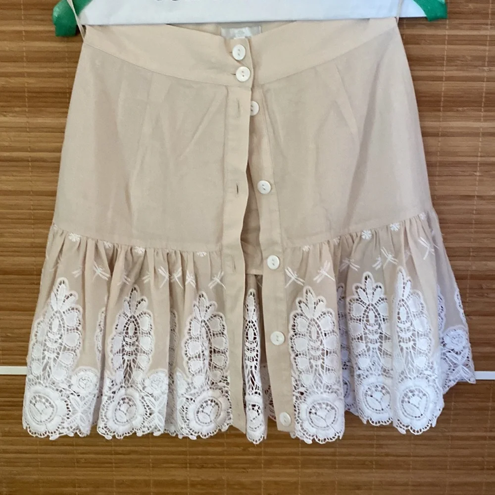 Miguelina Crop top and skirt. - Picture 4 of 8